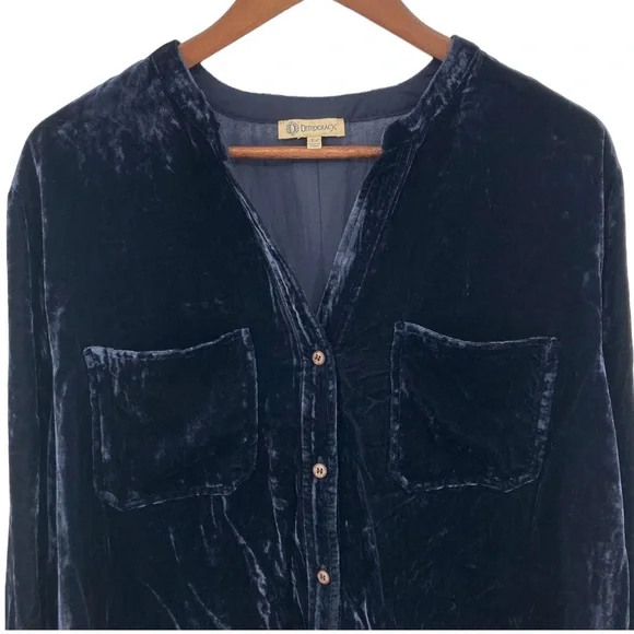 Democracy Royal Blue Velvet Button Down Blouse Top Sz.XL Rayon Pockets Retro - Picture 3 of 9
